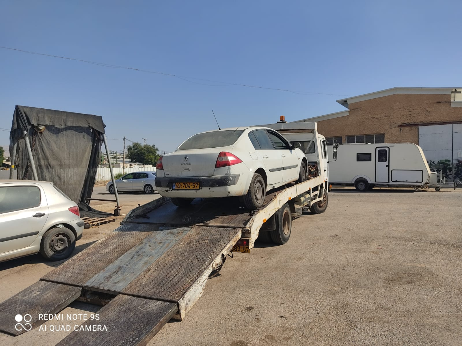 שירותי גרירה ומנוף